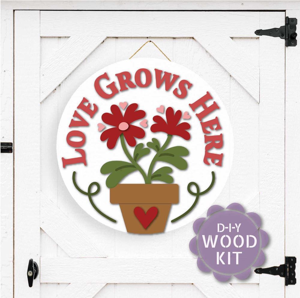 WallCutz  WOOD KIT / Love Grows Here Wood Kit