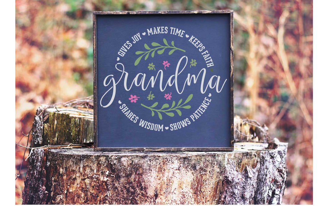 WallCutz  Grandma Makes Time - wreath stencil Stencil